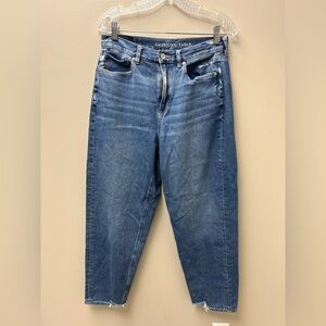American Eagle Relaxed Mom Jeans‎